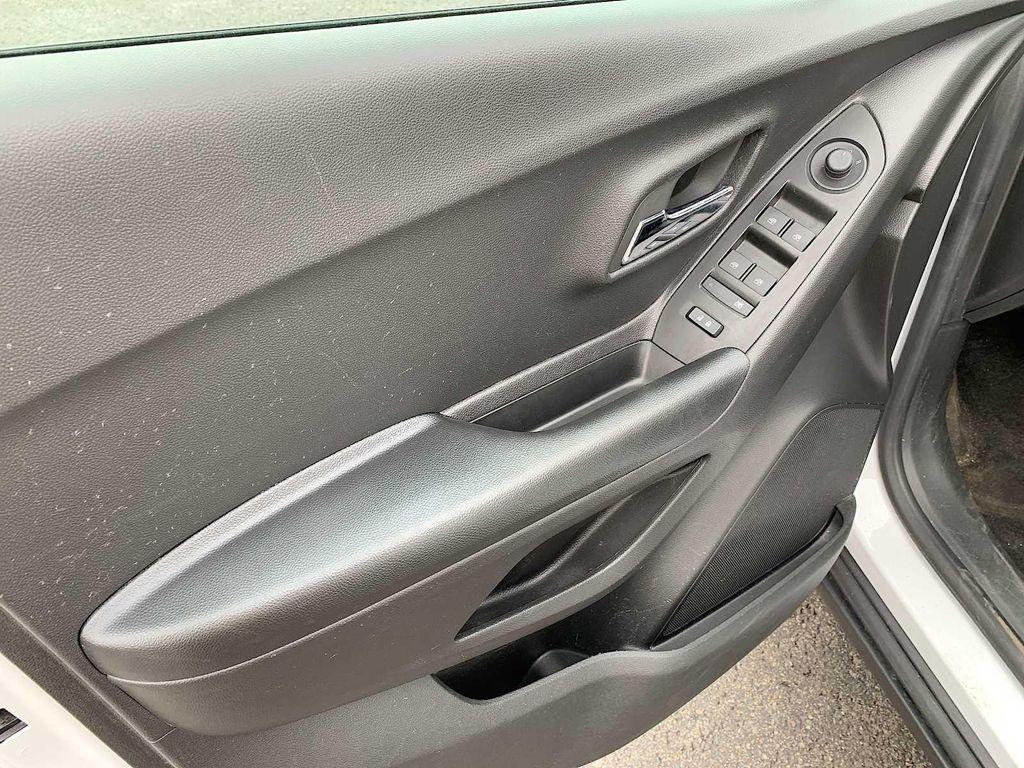 used 2022 Chevrolet Trax car, priced at $16,588