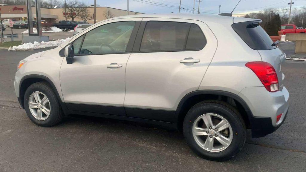 used 2022 Chevrolet Trax car, priced at $16,988