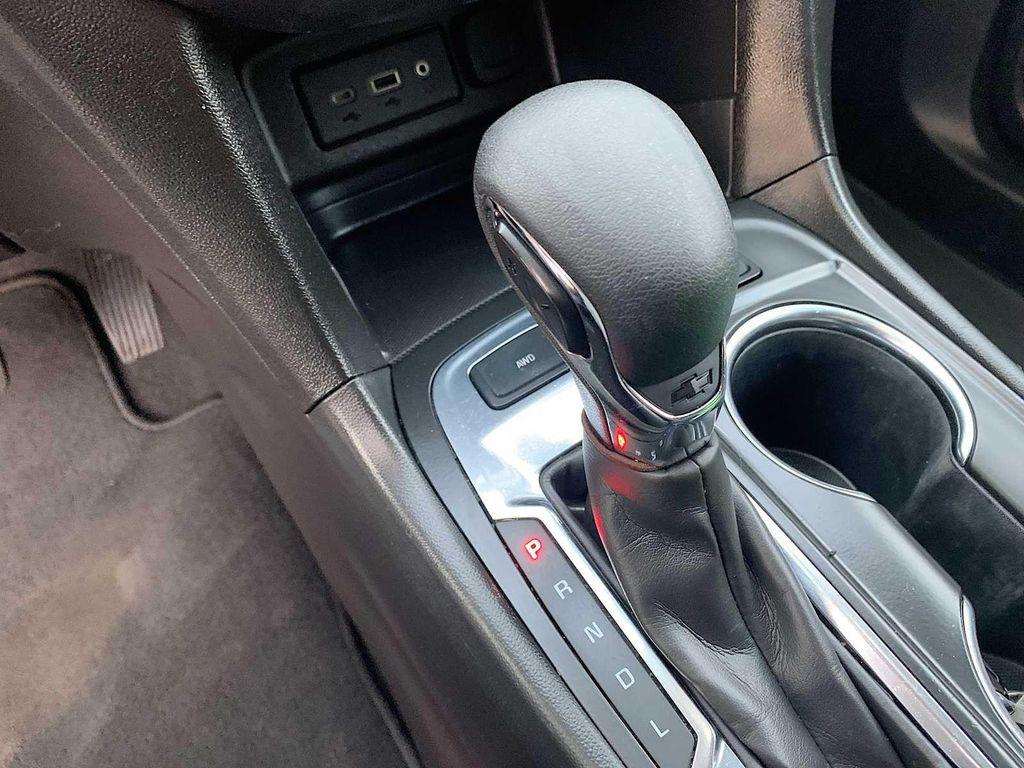 used 2022 Chevrolet Equinox car, priced at $21,488