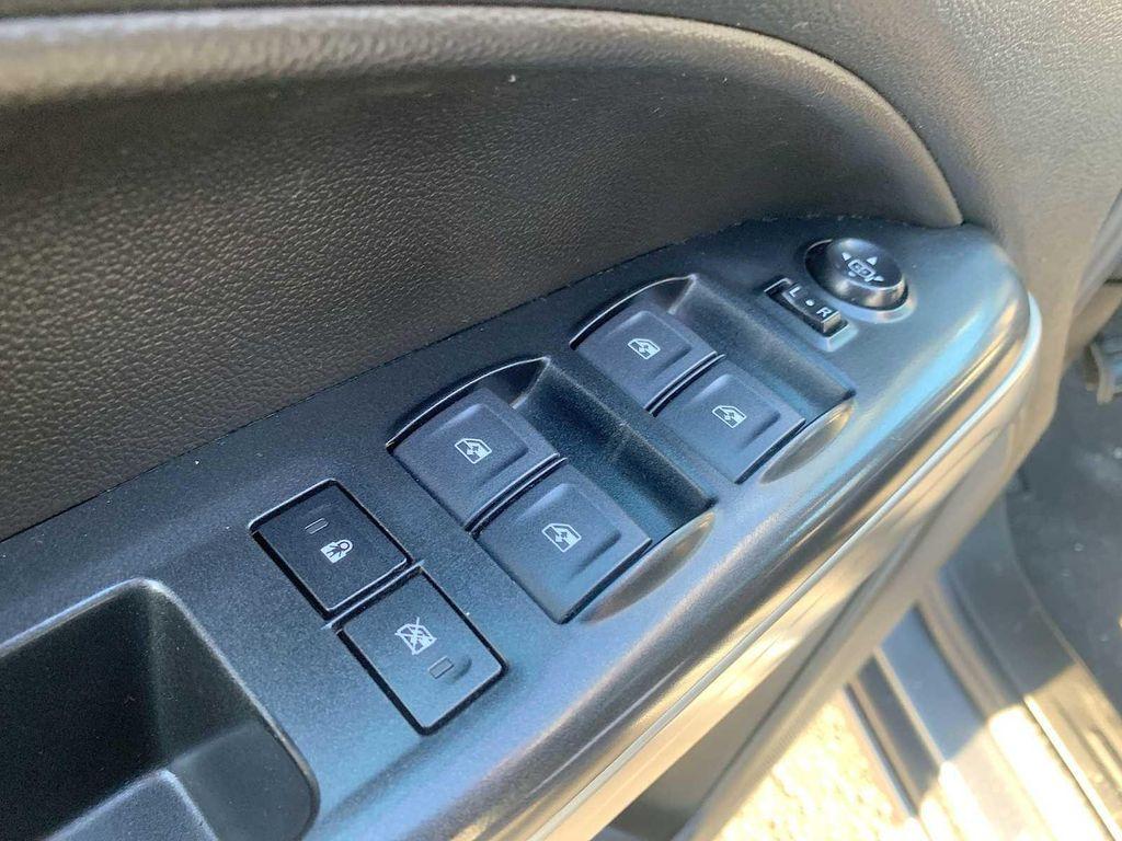 used 2022 Chevrolet Colorado car, priced at $30,988