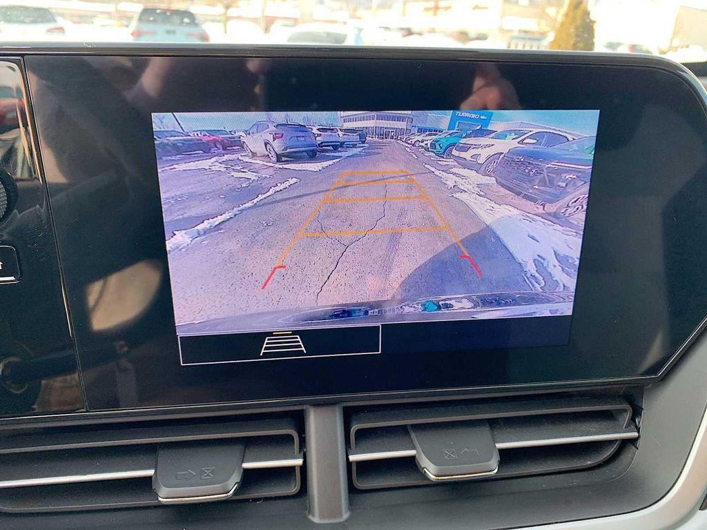 used 2024 Chevrolet Trax car, priced at $20,388