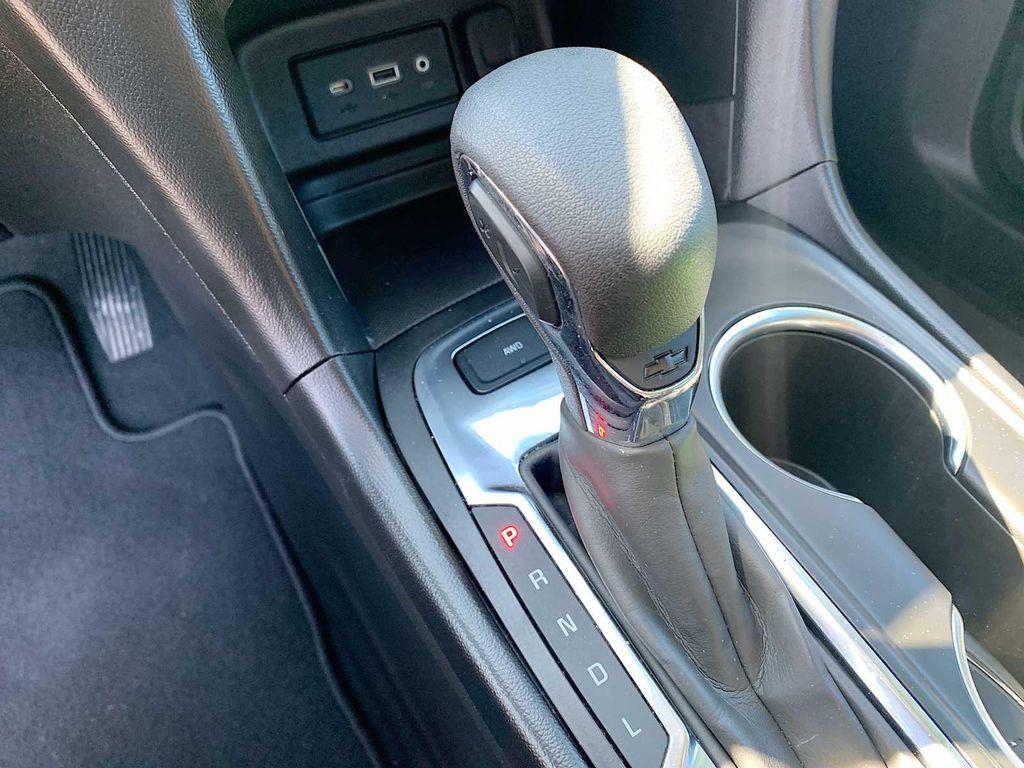 used 2022 Chevrolet Equinox car, priced at $21,488