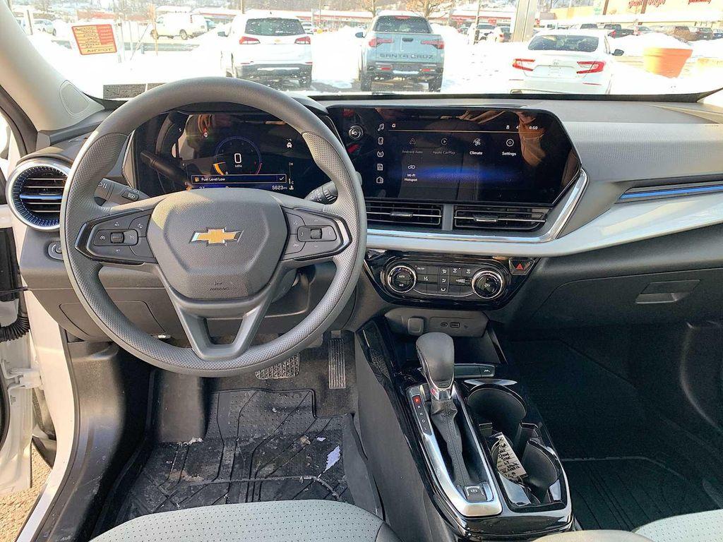 used 2025 Chevrolet Trax car, priced at $22,888