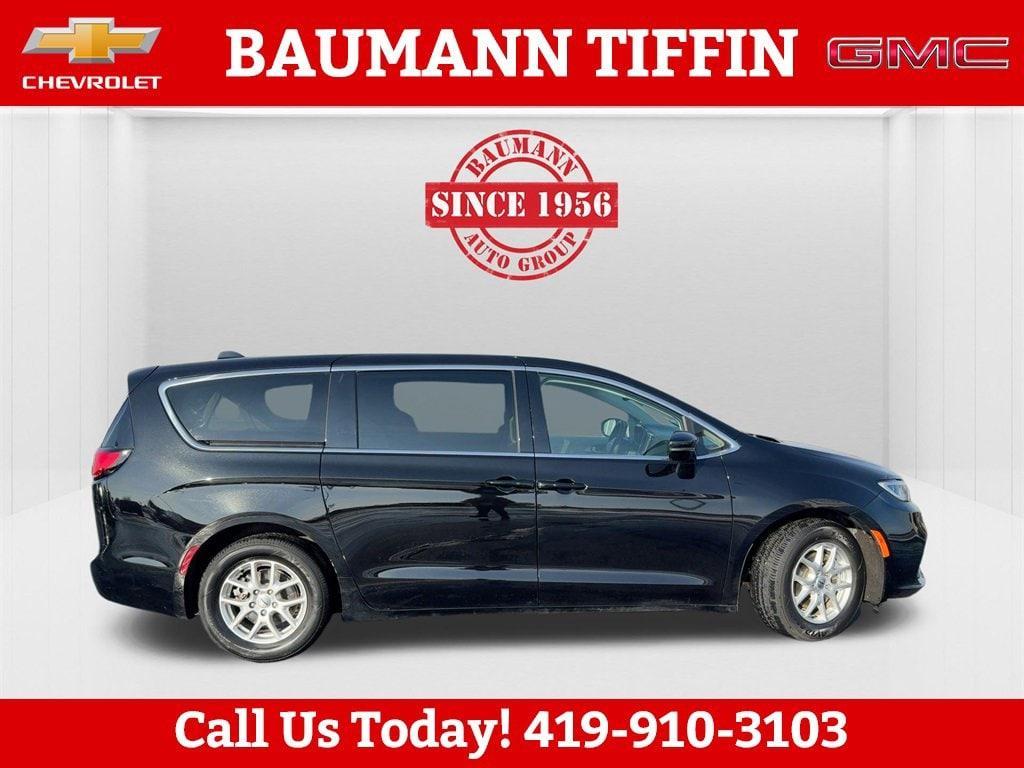 used 2024 Chrysler Pacifica car, priced at $29,994