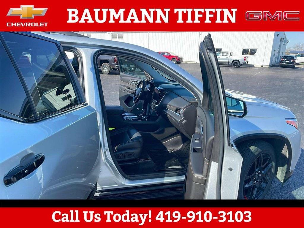 used 2020 Chevrolet Traverse car, priced at $18,321