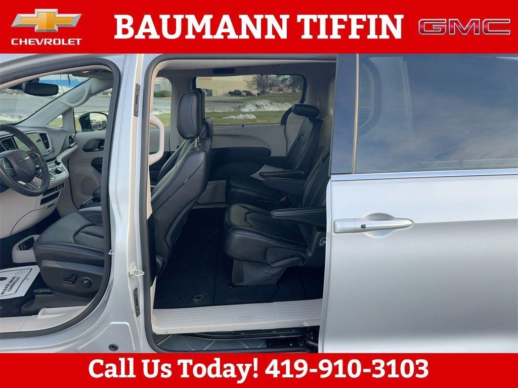 used 2024 Chrysler Pacifica car, priced at $29,664