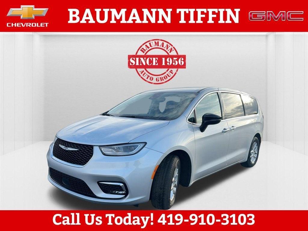 used 2024 Chrysler Pacifica car, priced at $29,664