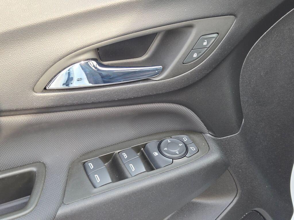 used 2023 Chevrolet Equinox car, priced at $23,997