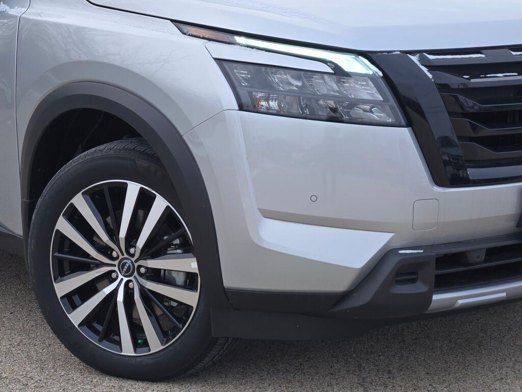 new 2025 Nissan Pathfinder car