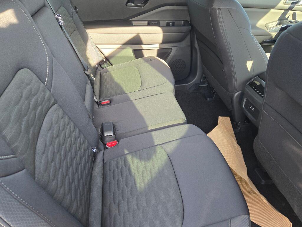 new 2025 Nissan Pathfinder car