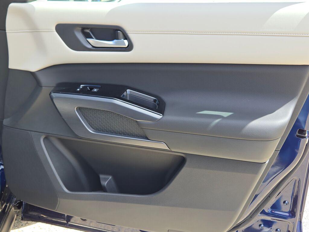 new 2026 Nissan Pathfinder car, priced at $40,770
