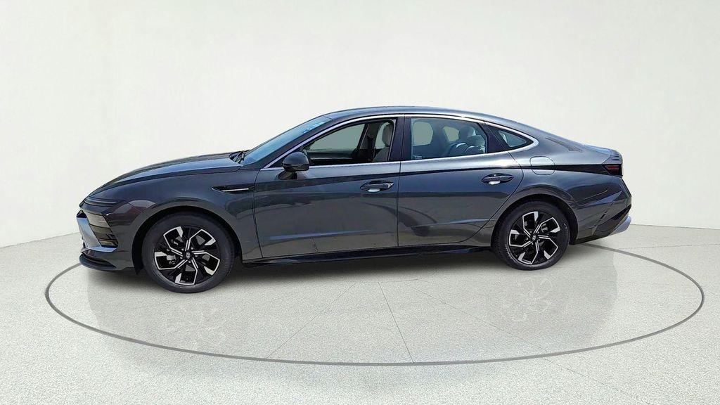 used 2025 Hyundai Sonata car, priced at $20,853