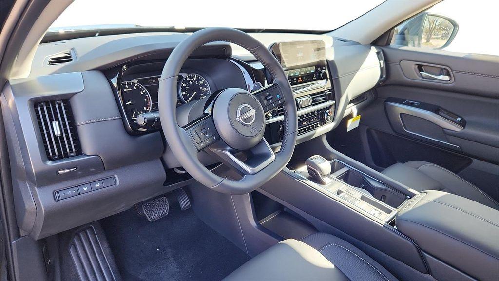 used 2025 Nissan Pathfinder car, priced at $36,904
