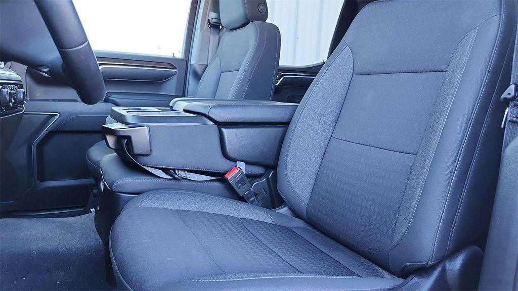 used 2024 Chevrolet Silverado 1500 car, priced at $37,263