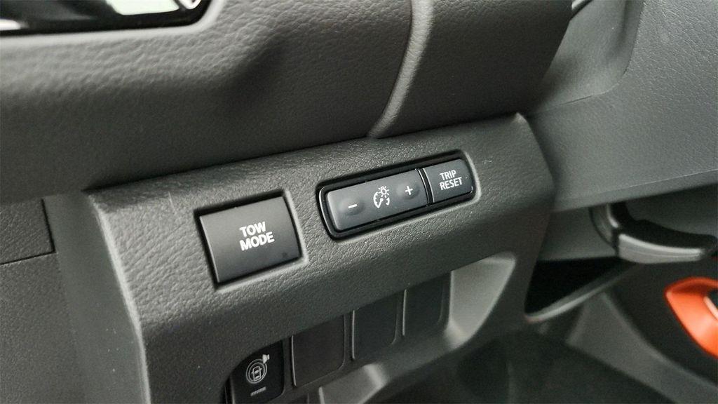 new 2026 Nissan Frontier car, priced at $40,015