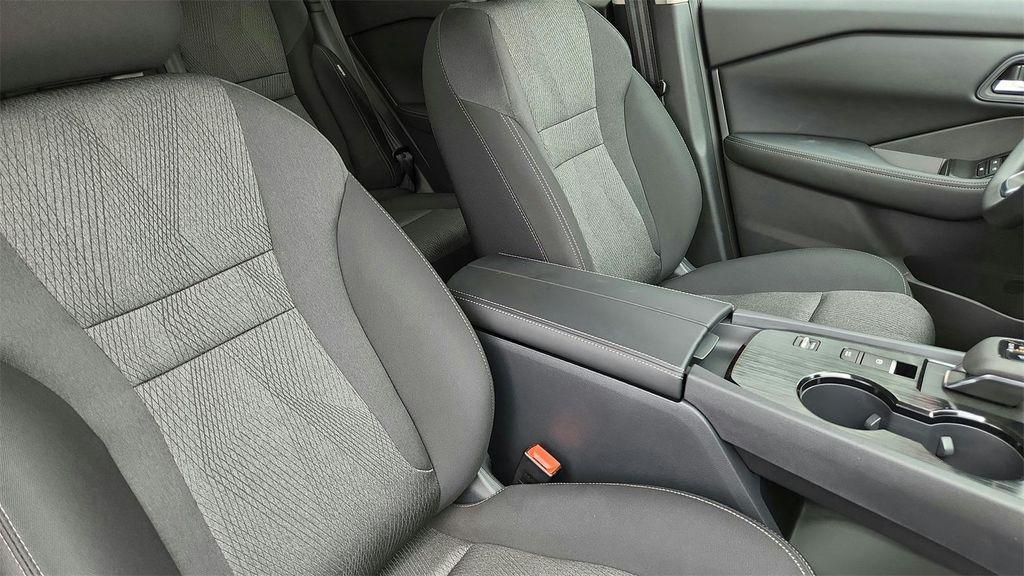 new 2025 Nissan Rogue car, priced at $28,982