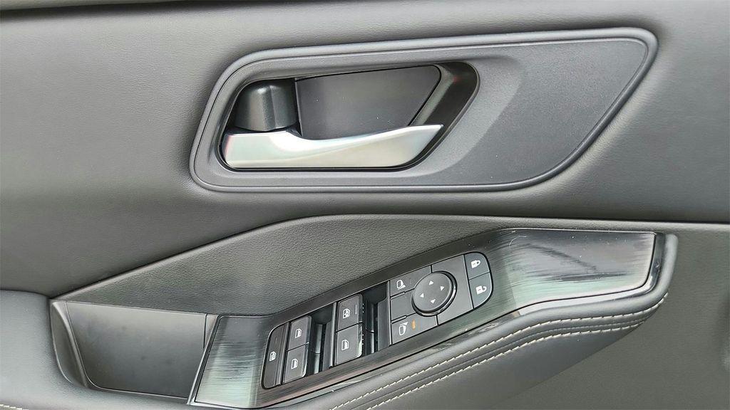 new 2025 Nissan Rogue car, priced at $28,982