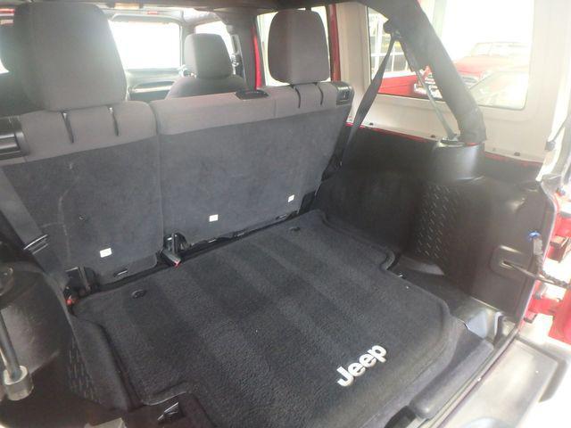 used 2015 Jeep Wrangler Unlimited car, priced at $15,495