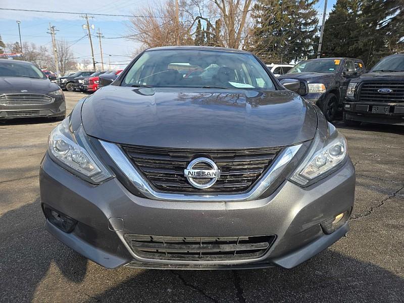 used 2018 Nissan Altima car, priced at $10,000