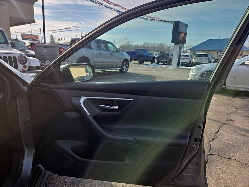 used 2018 Nissan Altima car, priced at $10,000