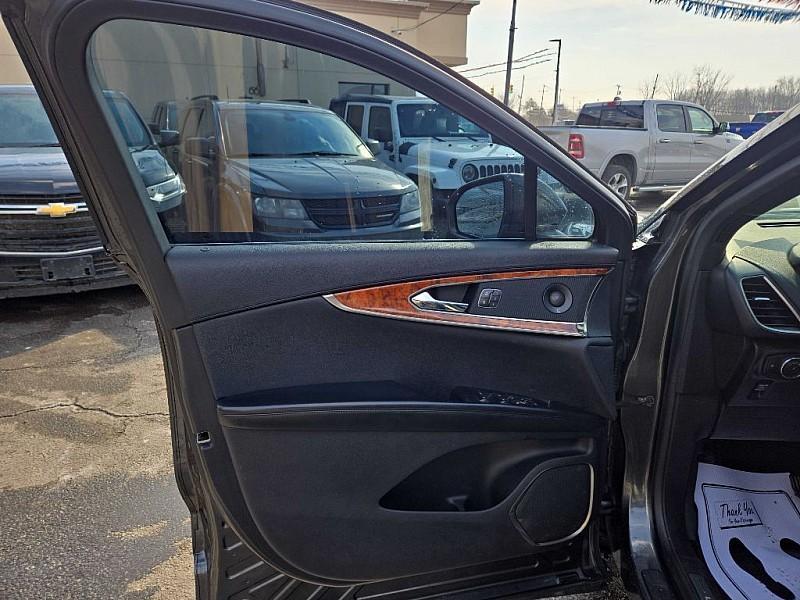 used 2019 Lincoln Nautilus car, priced at $23,888