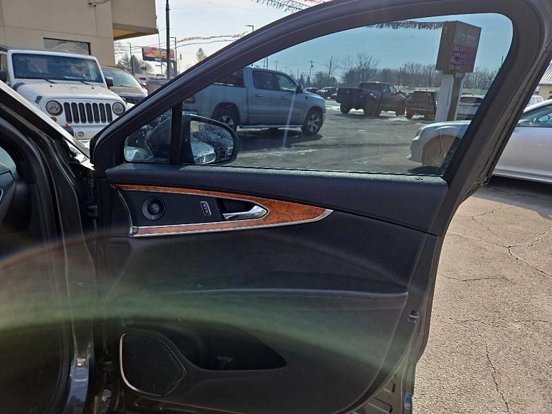 used 2019 Lincoln Nautilus car, priced at $23,888