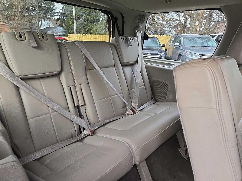 used 2014 Lincoln Navigator car, priced at $12,777