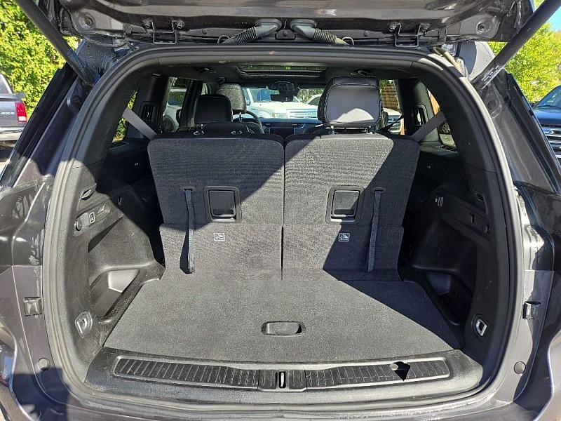 used 2024 Jeep Grand Cherokee L car, priced at $33,600