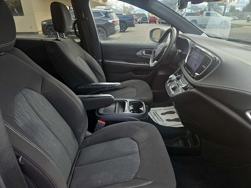 used 2022 Chrysler Pacifica car, priced at $19,300