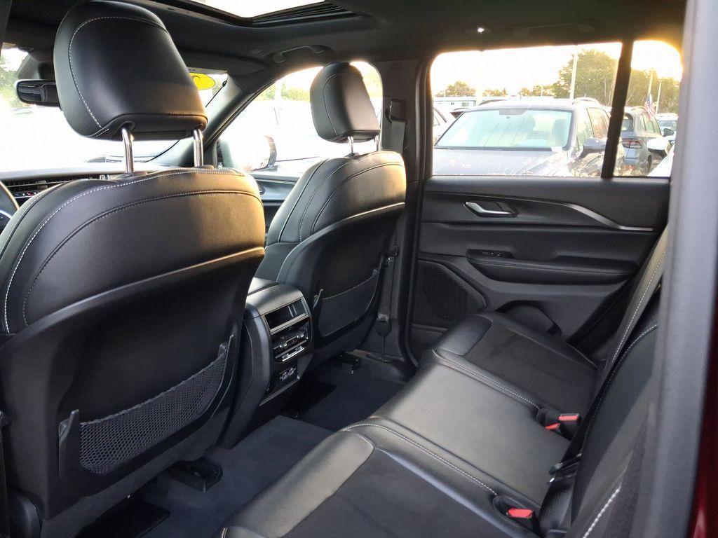 used 2023 Jeep Grand Cherokee car, priced at $28,499
