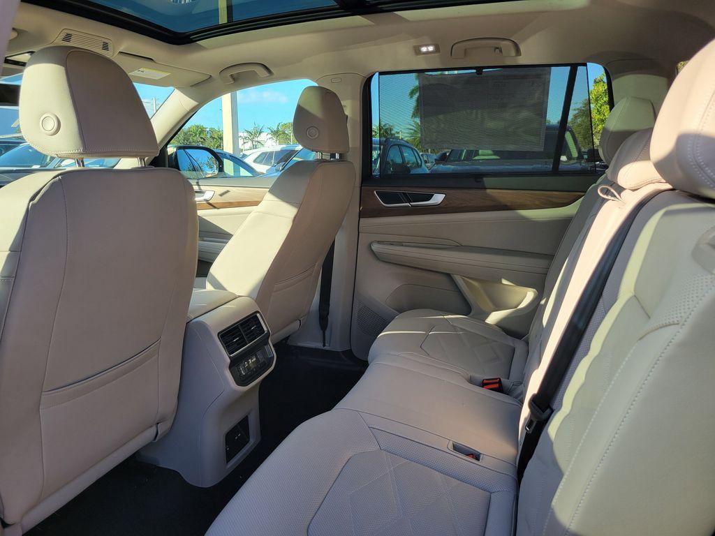 new 2026 Volkswagen Atlas car, priced at $48,575