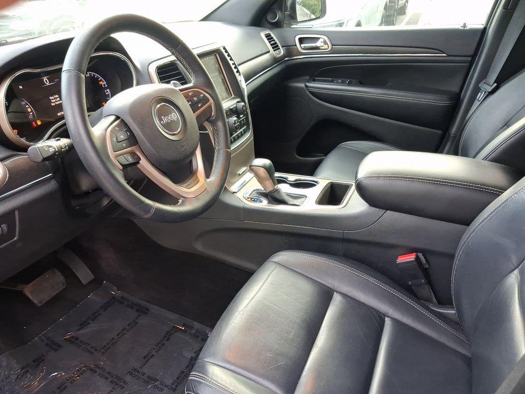 used 2017 Jeep Grand Cherokee car, priced at $13,599
