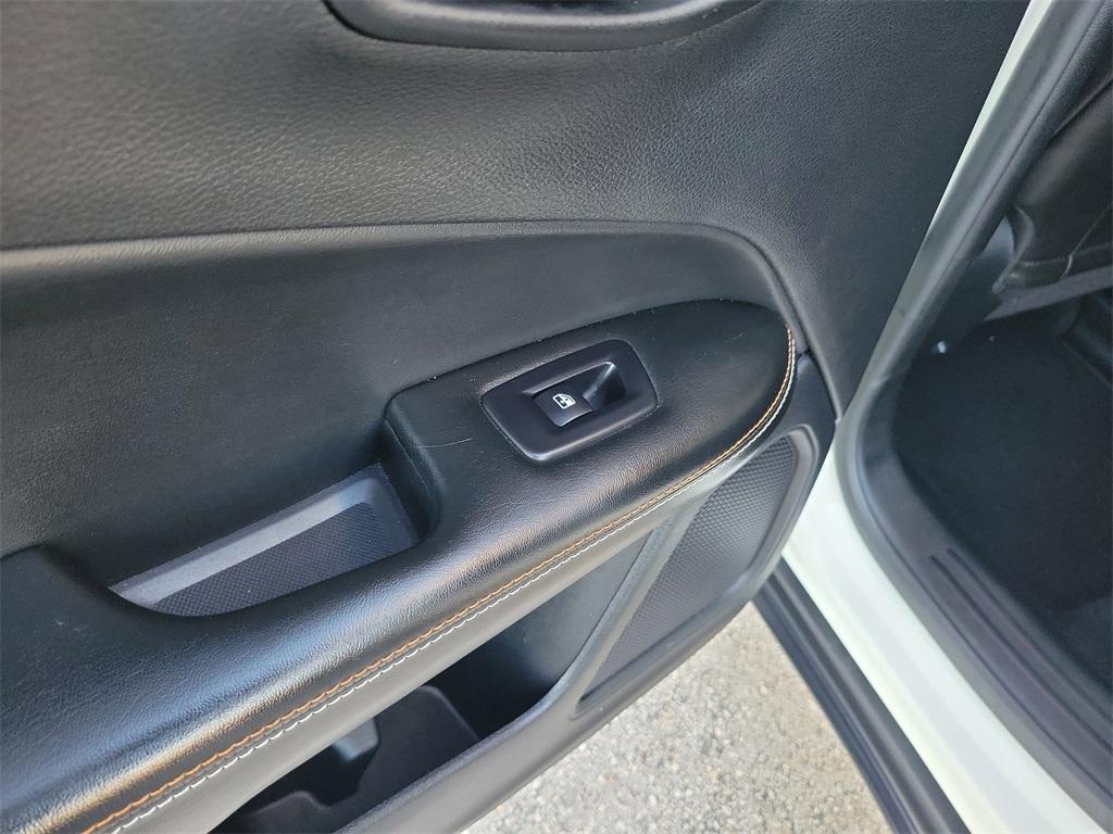 used 2020 Jeep Compass car, priced at $13,139