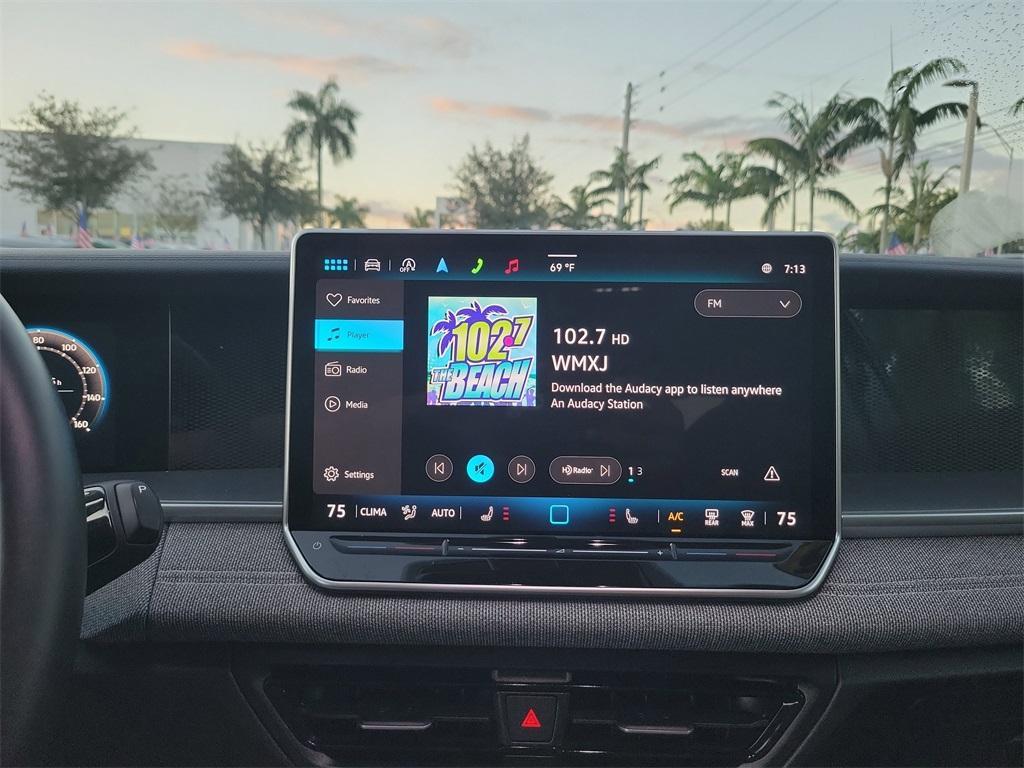 used 2025 Volkswagen Tiguan car, priced at $24,099