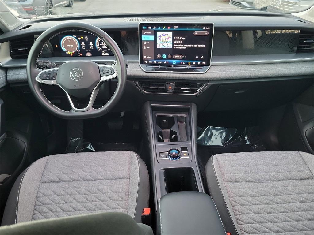 used 2025 Volkswagen Tiguan car, priced at $24,099