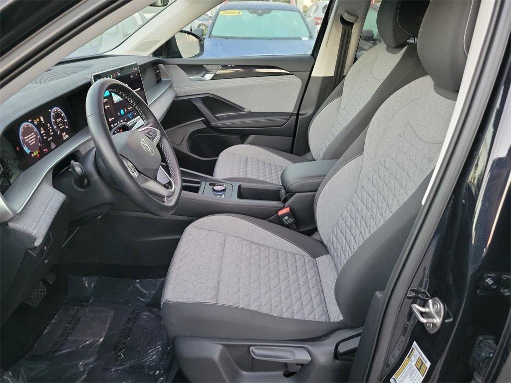 used 2025 Volkswagen Tiguan car, priced at $24,099