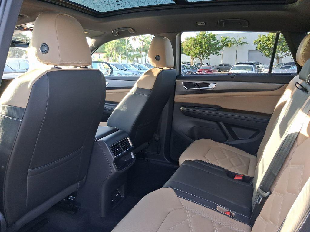 new 2026 Volkswagen Atlas Cross Sport car, priced at $41,603