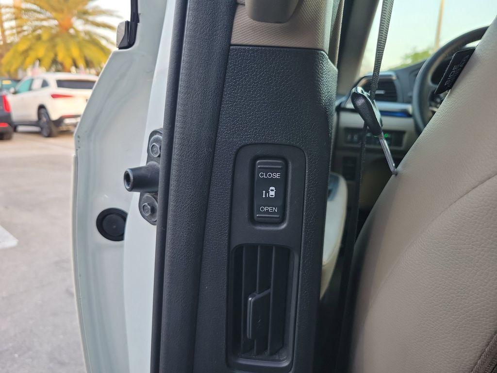 used 2020 Honda Odyssey car, priced at $25,299