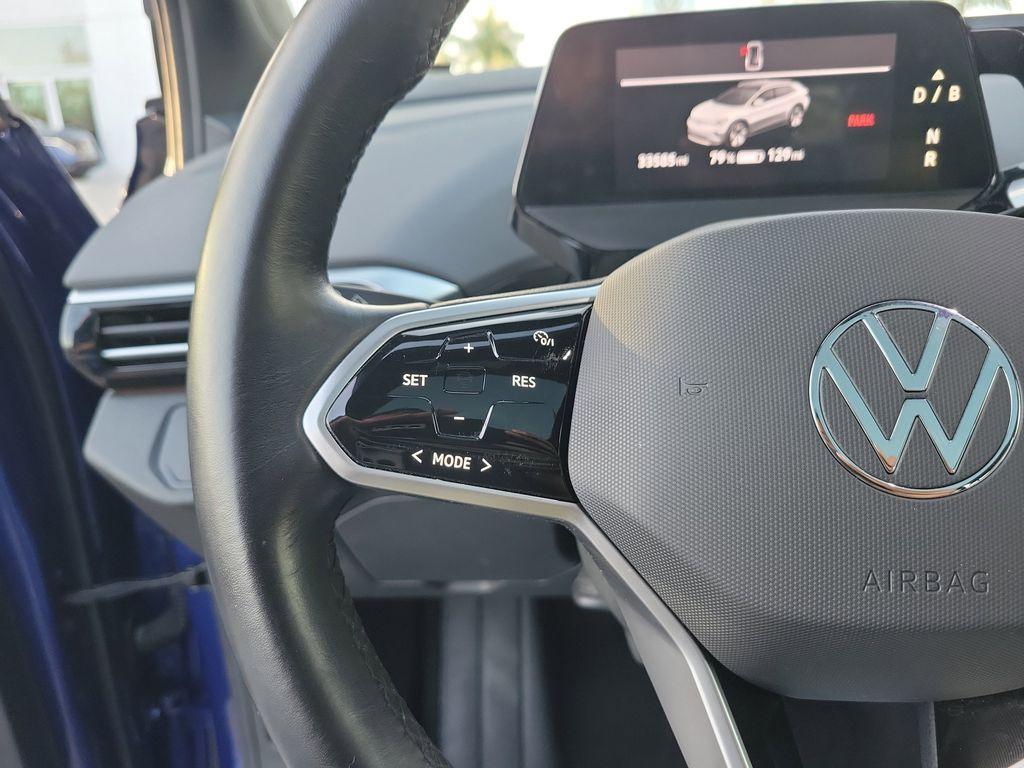 used 2022 Volkswagen ID.4 car, priced at $17,089