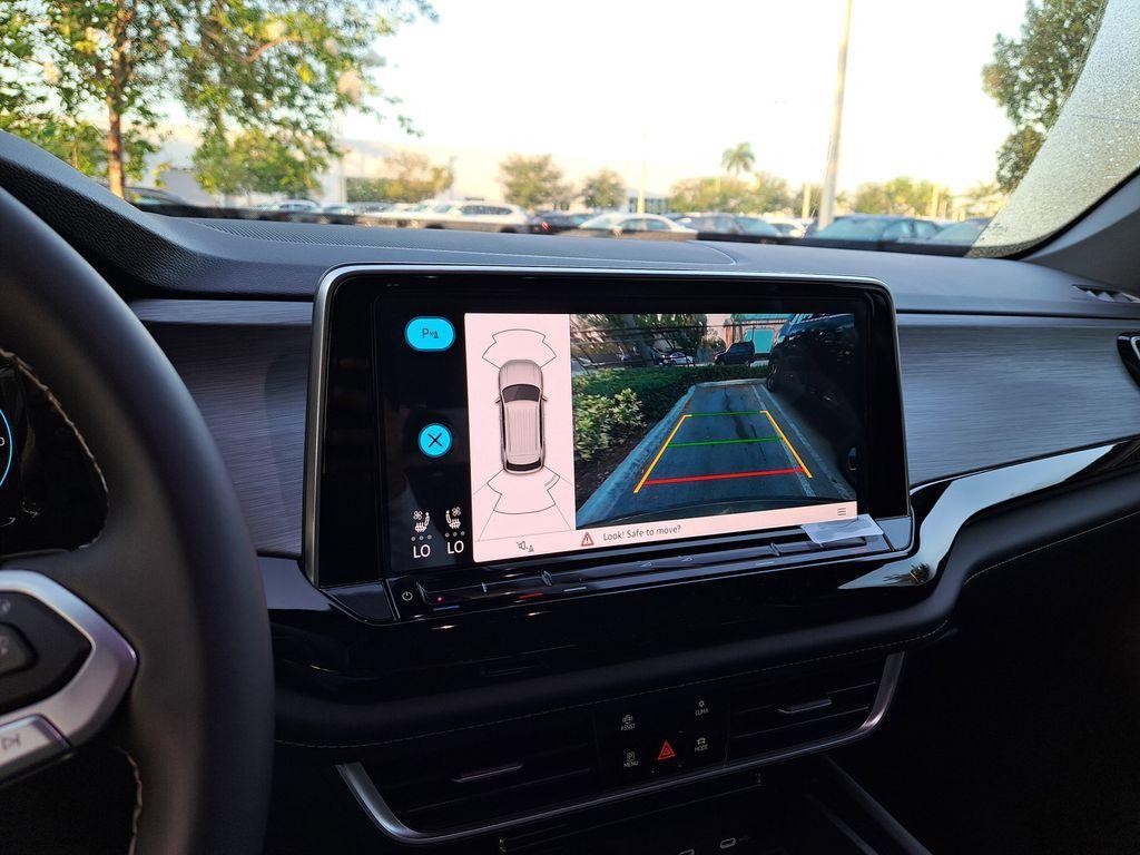 new 2026 Volkswagen Atlas Cross Sport car, priced at $43,389