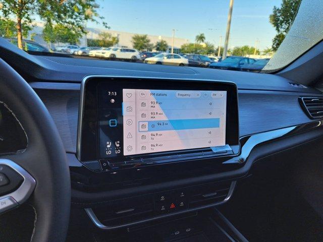 new 2026 Volkswagen Atlas Cross Sport car, priced at $44,389