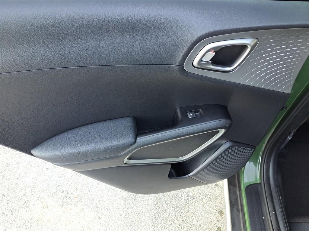 used 2021 Kia Soul car, priced at $14,664