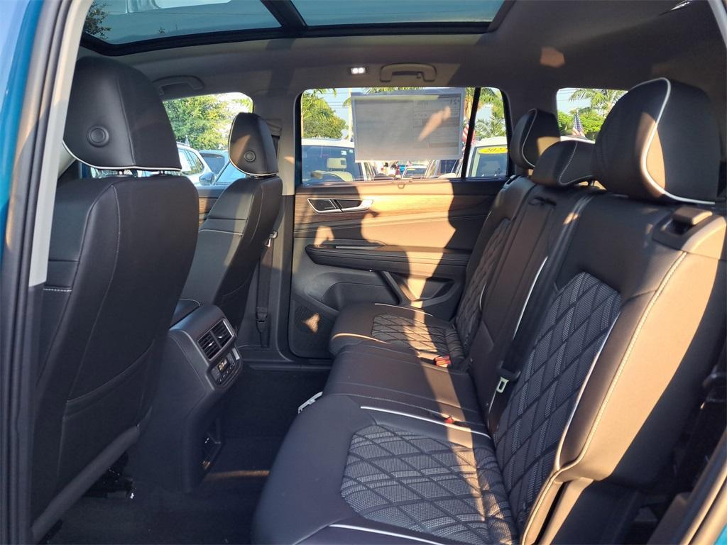 new 2026 Volkswagen Atlas car, priced at $52,301