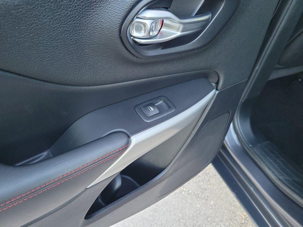 used 2018 Jeep Cherokee car, priced at $14,189