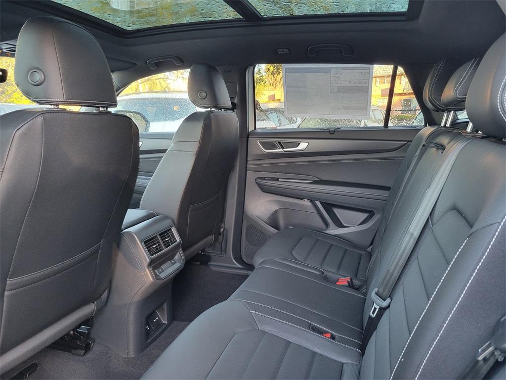 new 2026 Volkswagen Atlas Cross Sport car, priced at $46,417