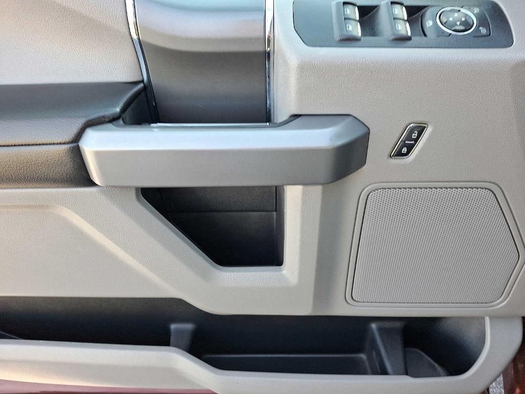 used 2016 Ford F-150 car, priced at $27,995