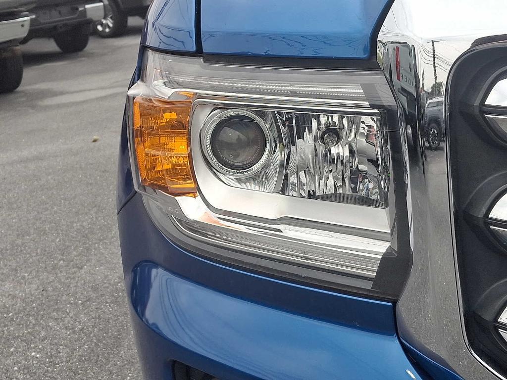 used 2018 GMC Canyon car, priced at $25,495