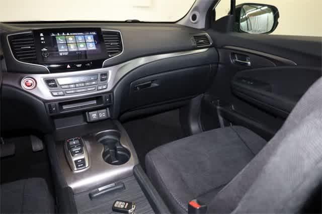 used 2021 Honda Pilot car, priced at $19,000