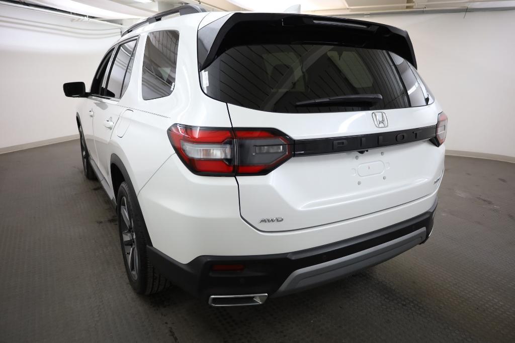 used 2023 Honda Pilot car, priced at $43,870