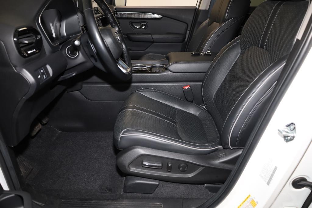 used 2023 Honda Pilot car, priced at $43,870